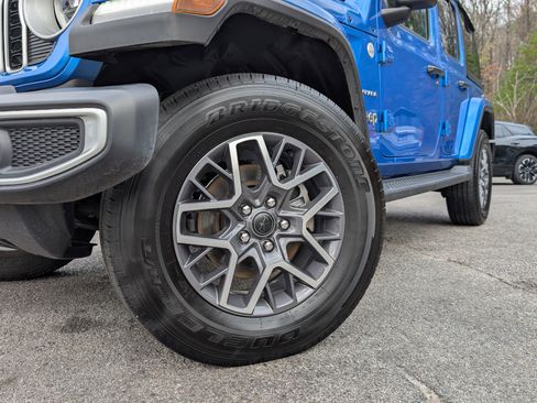 Used 2024 Jeep Wrangler Sahara w/ Safety Group image 31