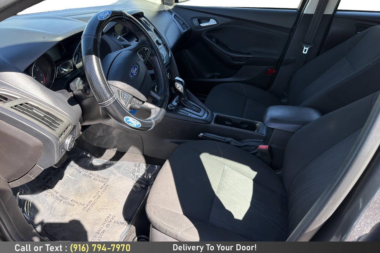 Used 2015 Ford Focus SE FWD image 13
