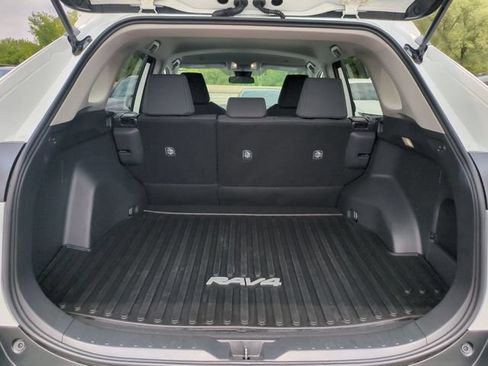 Used 2025 Toyota RAV4 LE AWD/4WD image 16