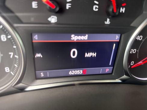 Used 2023 GMC Terrain SLT AWD/4WD image 18