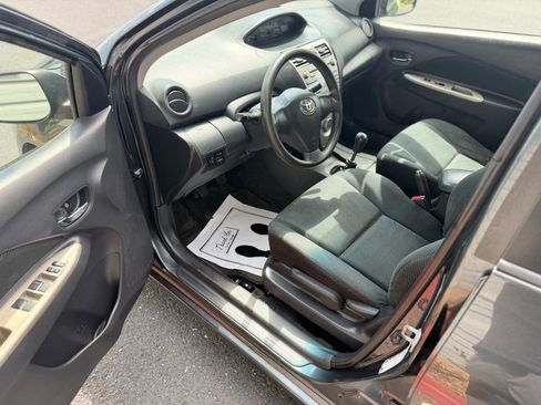 Used 2009 Toyota Yaris Sedan FWD image 9