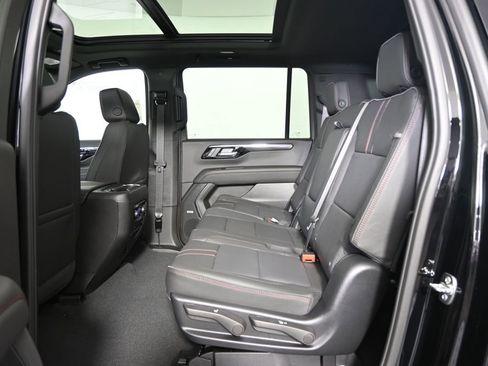 New 2026 Chevrolet Suburban RST w/ Comfort Package AWD/4WD image 19