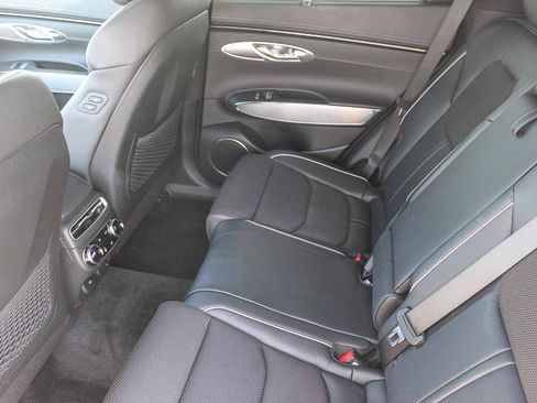 Used 2023 Genesis GV70 2.5T w/ Sport Prestige Package image 19