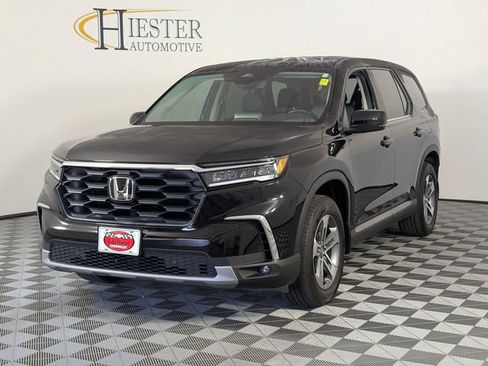 Used 2025 Honda Pilot EX-L image 4