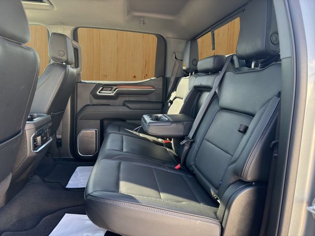Used 2025 GMC Sierra 1500 Denali w/ Technology Package AWD/4WD image 13