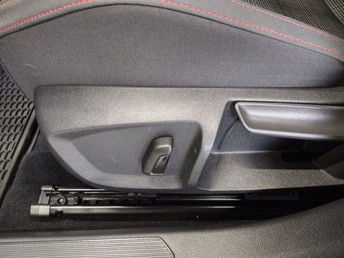 Certified 2022 Volkswagen GTI SE image 20