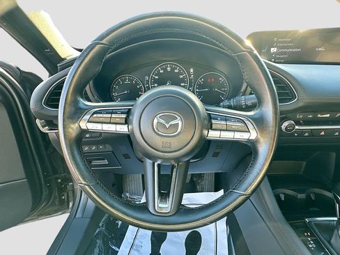 Used 2021 MAZDA MAZDA3 s image 11