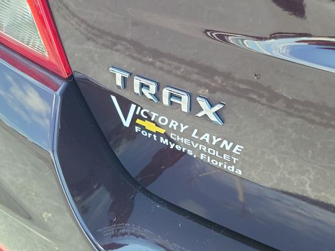 Used 2020 Chevrolet Trax LT w/ Driver Confidence Package FWD image 6
