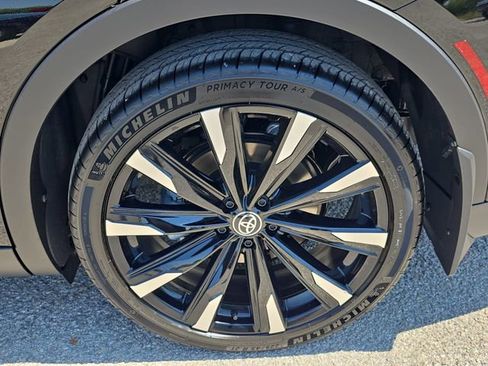 New 2026 Toyota Crown Platinum image 34