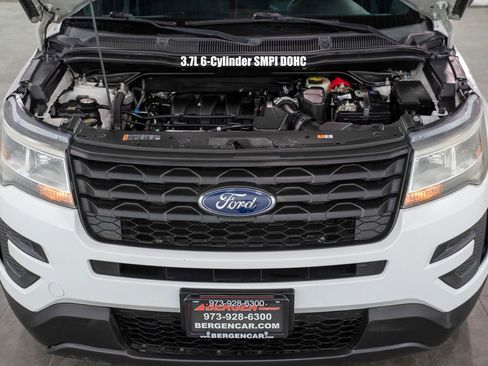 Used 2016 Ford Explorer 4WD Police Interceptor image 3