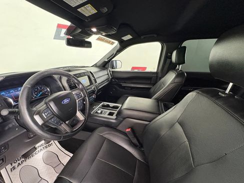Used 2018 Ford Expedition XLT w/ Equipment Group 202A RWD image 13