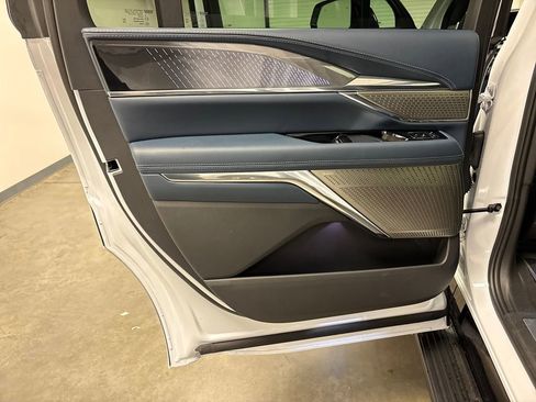 New 2026 Cadillac Escalade IQL Luxury w/ LPO, Floor Liner Package image 32