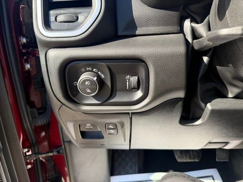 Used 2025 RAM 1500 Big Horn AWD/4WD image 22