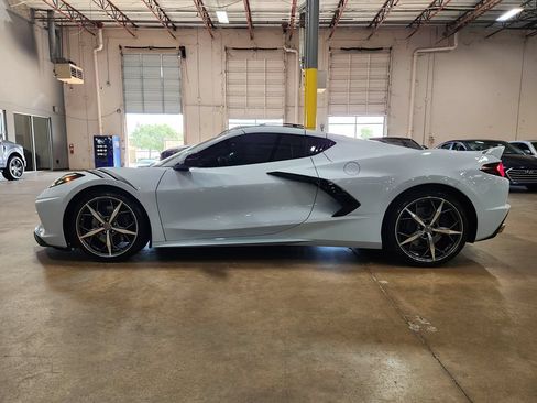 Used 2021 Chevrolet Corvette Stingray Preferred Cpe w/ Z51 Performance Package RWD image 7