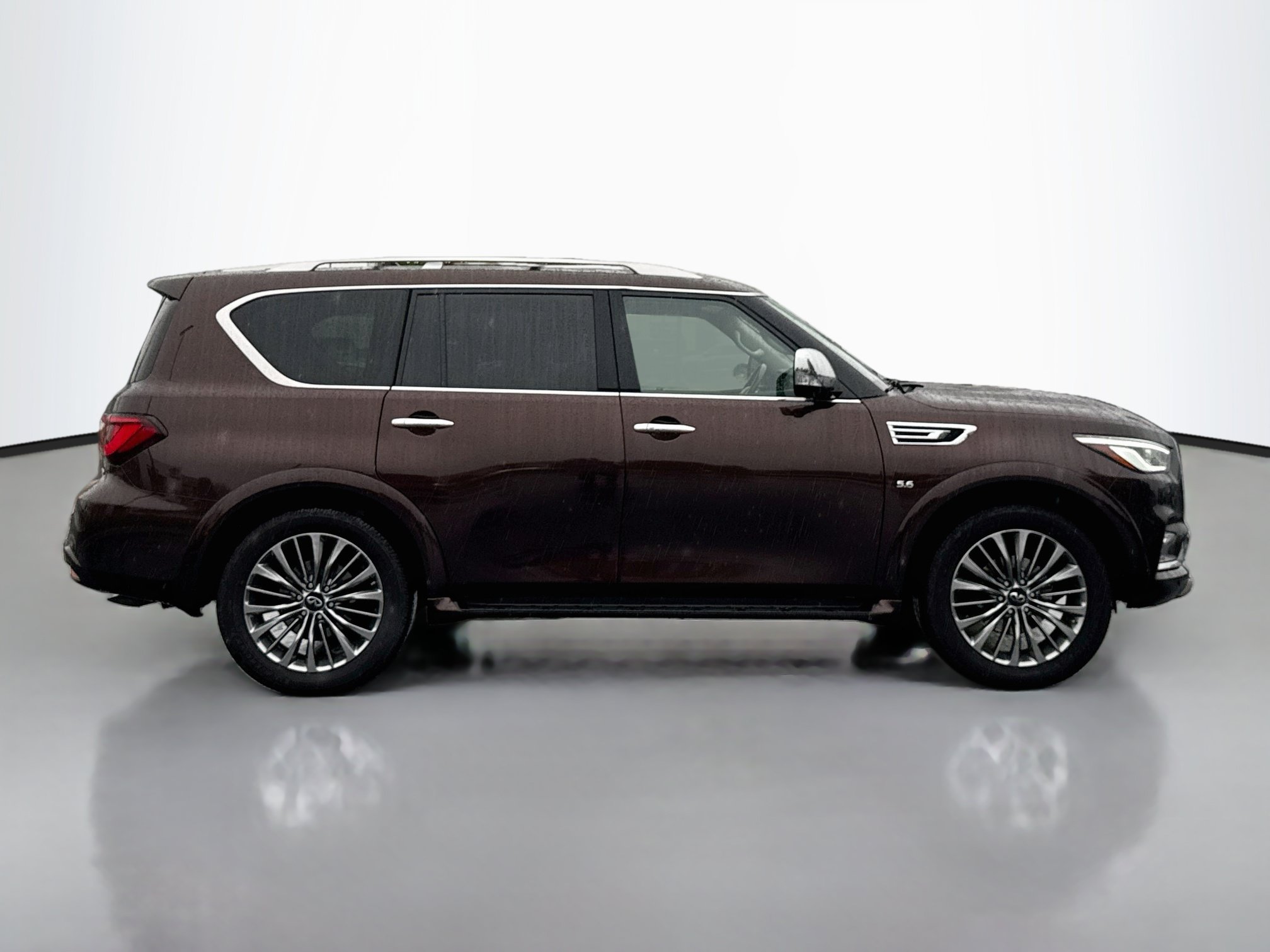 Used 2018 INFINITI QX80 4WD w/ Deluxe Technology Package image 8