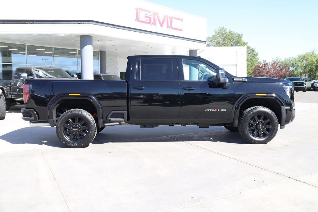 New 2026 GMC Sierra 3500 AT4 w/ AT4 Premium Plus Package AWD/4WD image 7
