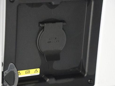 Used 2023 Ford F150 XLT w/ Equipment Group 302A High image 11