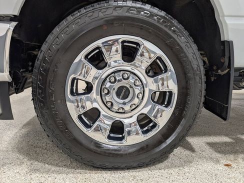 Used 2025 Ford F350 Lariat w/ Lariat Ultimate Package image 12