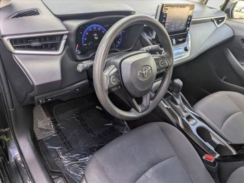 Used 2020 Toyota Corolla LE image 9