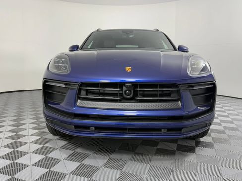 Certified 2026 Porsche Macan AWD/4WD image 6