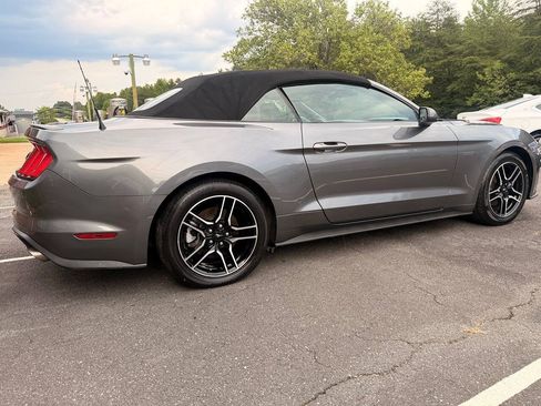 Used 2022 Ford Mustang Premium RWD image 8