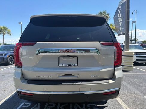 Used 2023 GMC Yukon SLT RWD image 4