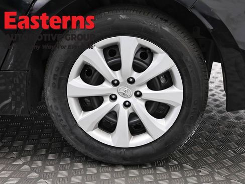 Used 2024 Toyota Corolla LE FWD image 32