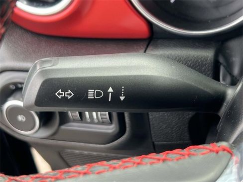 Used 2022 Jeep Wrangler Unlimited Rubicon w/ Xtreme Recon 35" Tire Package image 25