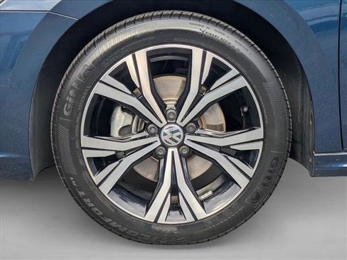 Used 2022 Volkswagen Passat 2.0T SE image 22