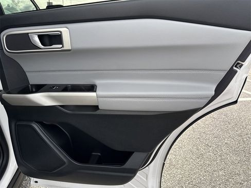 Used 2023 Ford Explorer XLT w/ Equipment Group 202A image 16