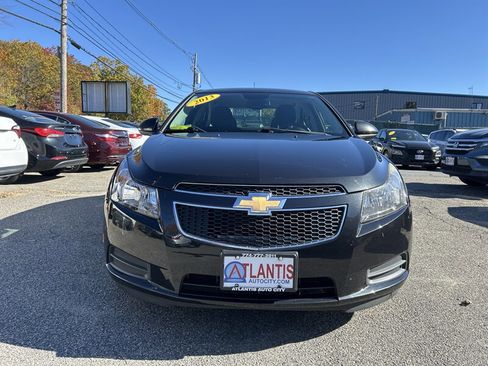Used 2013 Chevrolet Cruze LT image 2