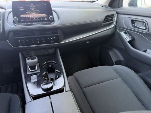 Certified 2025 Nissan Rogue S image 28