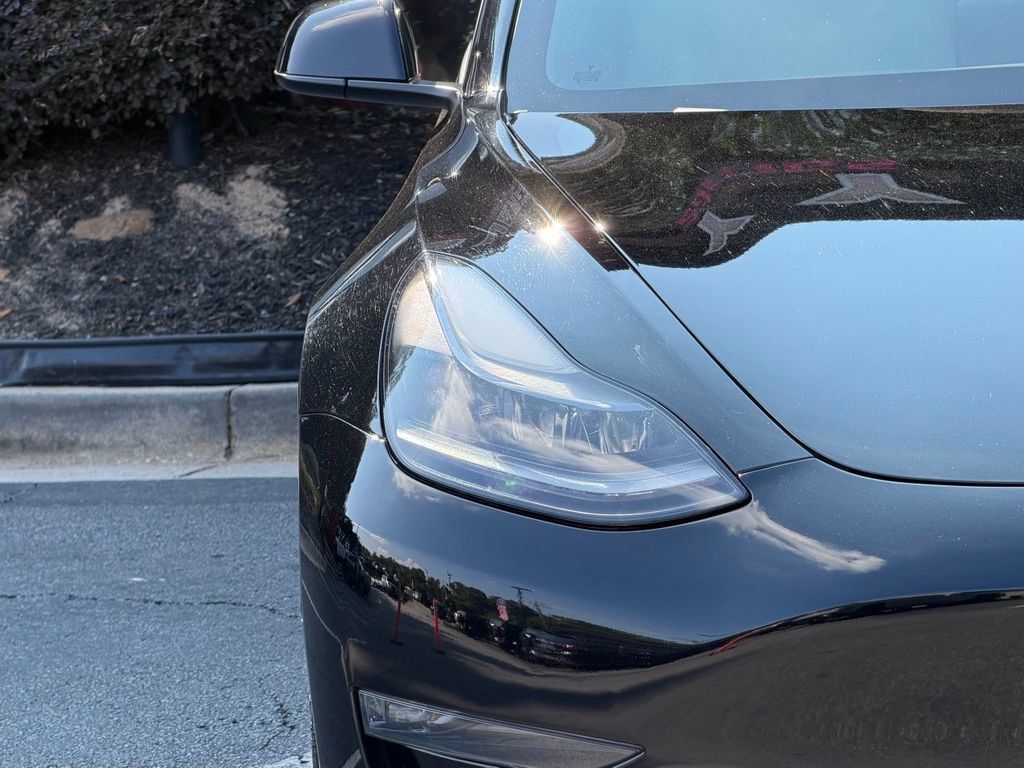 Used 2022 Tesla Model 3 Long Range AWD/4WD image 4