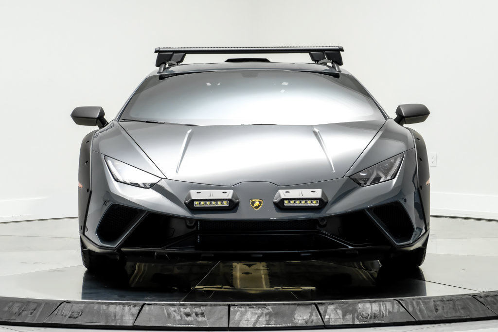 Used 2024 Lamborghini Huracan Sterrato AWD/4WD image 2