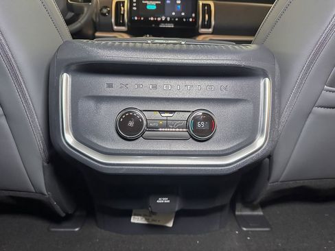 New 2026 Ford Expedition Active AWD/4WD image 29