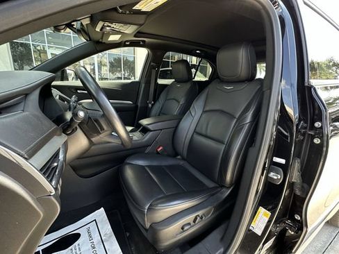 Certified 2023 Cadillac XT4 Premium Luxury FWD image 19