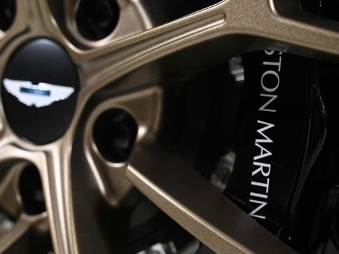 Used 2026 Aston Martin V8 Vantage Coupe image 22