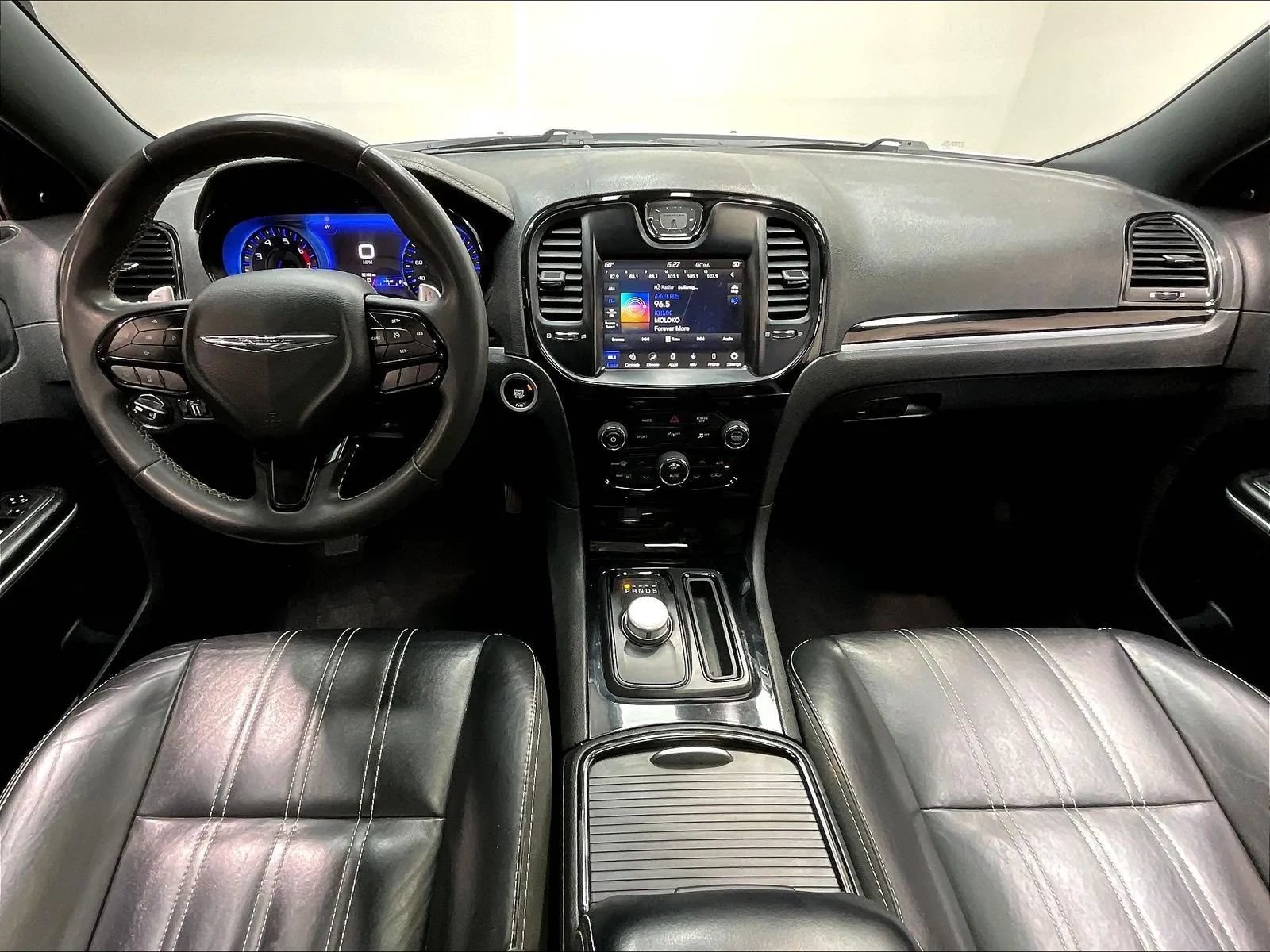 Used 2022 Chrysler 300 S RWD image 2
