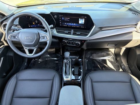 Used 2024 Chevrolet Trax ACTIV w/ Sunroof Package image 15