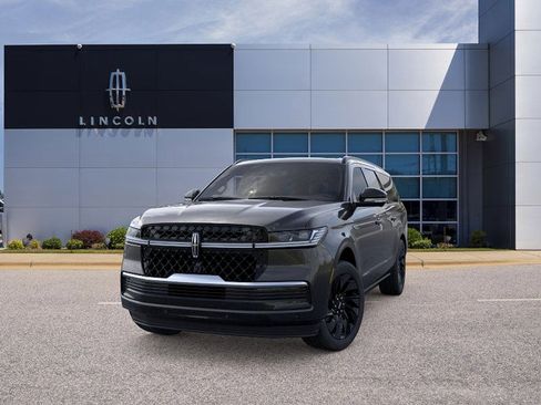 New 2026 Lincoln Navigator L Reserve w/ Jet Appearance Package AWD/4WD image 2