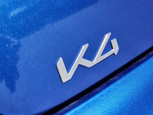 New 2025 Kia K4 GT-Line image 8