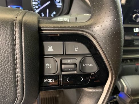 Used 2025 Toyota Tundra SR5 AWD/4WD image 31