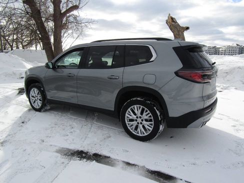 Used 2025 GMC Acadia Elevation image 43