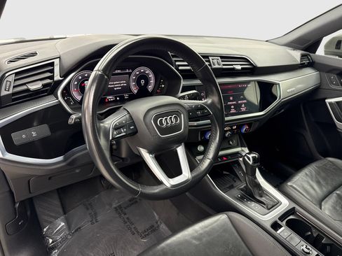 Used 2020 Audi Q3 2.0T Premium Plus w/ Premium Plus Package AWD/4WD image 18