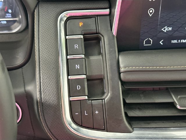 Used 2024 GMC Yukon AT4 AWD/4WD image 15