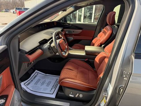 Used 2024 Lincoln Nautilus Black Label w/ Jet Appearance Package (87T) image 12