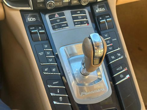 Used 2010 Porsche Panamera S image 36