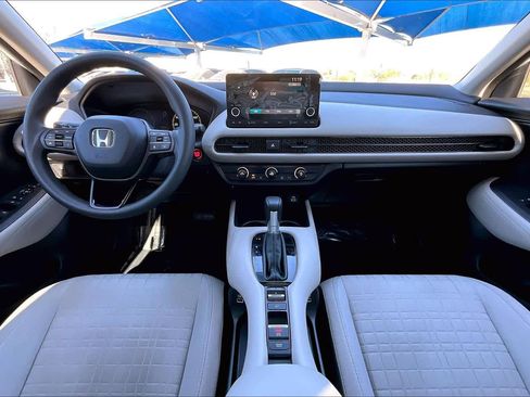 Used 2023 Honda HR-V LX image 16