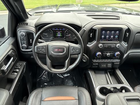 Used 2021 GMC Sierra 2500 AT4 w/ AT4 Premium Plus Package AWD/4WD image 19