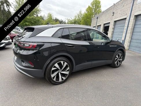 Certified 2022 Volkswagen ID.4 Pro S w/ Gradient Package RWD image 3